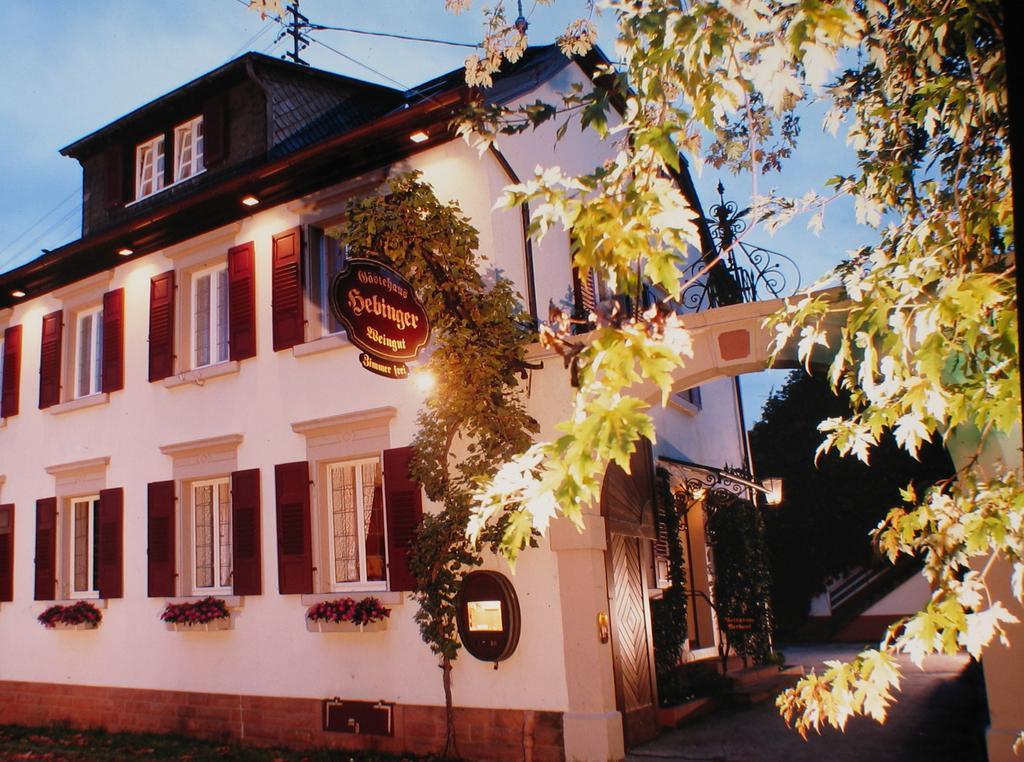 Gaestehaus Hebinger Am Schlosspark Deidesheim Bagian luar foto